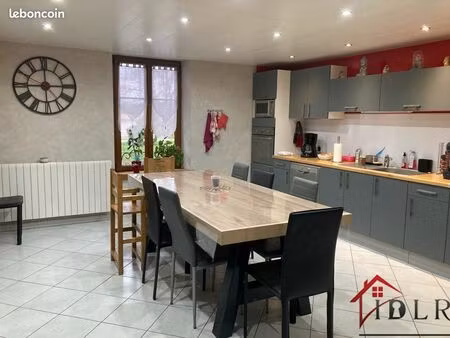 propriété 4 pièces 150 m²
