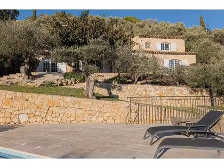 maison néo-provençale à cabris : l'écrin de sérénité face à la méditerranée