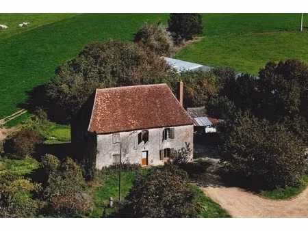 propriete à vendre 10 pièces proche de la chatre (36) ancienne seigneurie de 160 m² avec é