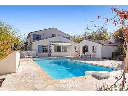 havre provençal face aux montagnes