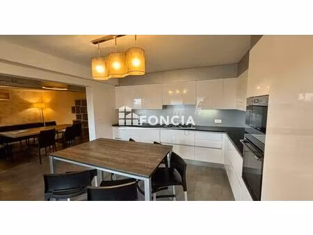 t4 traversant au centre de cessy