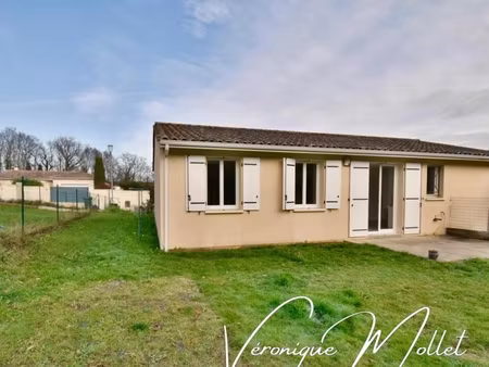 lignan-de-bordeaux – la vie de village  tout à pied… et la douceur d’un jardin bien pensé