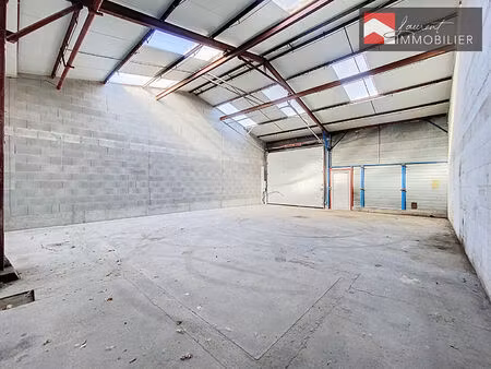 local commercial pont de vaux 106 m2