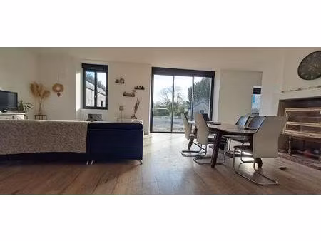 bien rare...maison bonchamp les laval (53960) 8 pièce(s) 192 m2 sur 3.5 hectares