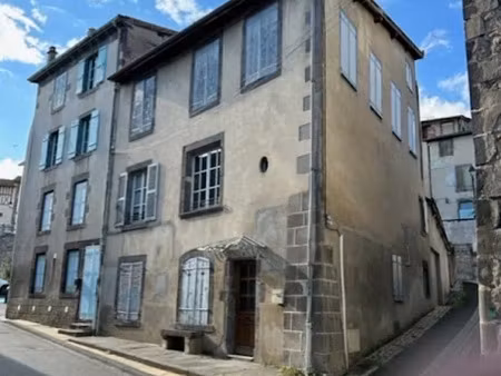 vente maison 5 pièces 179 m² à maringues (63350)  62 000 €