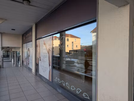 local commercial pontarlier 1 pièce(s) 48 m2