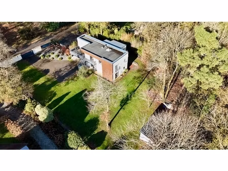 a 5 minutes de carhaix-plouguer - prestations haut de gamme - magnifique maison à vendre 7