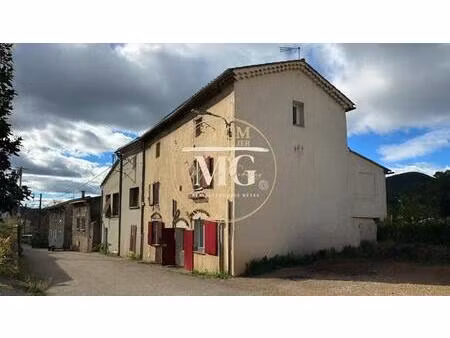 maison - 4 pièces - 82m²