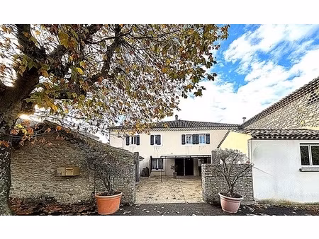 maison 11 pièces - 625 m²