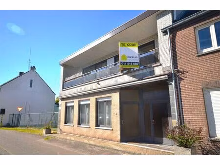 centraal gelegen handelspand met vele mogelijkheden in het centrum van hechtel!