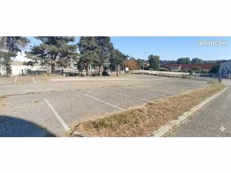 terrain 15 m² la tour du pin