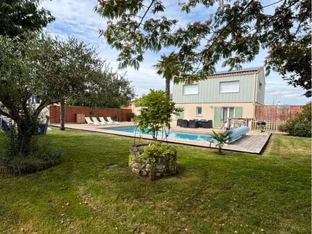 villa d’exception 180 m² – piscine chauffée – 6 chambres – à 4 km de l’océan