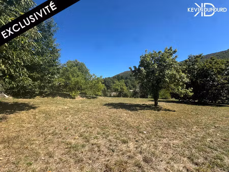 terrain a batir 3.000m² à thueyts