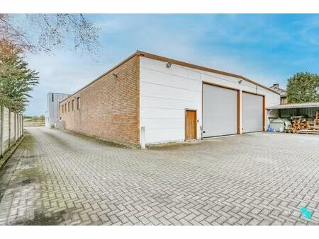 loods van ca. 192 m² te sint-eloois-winkel