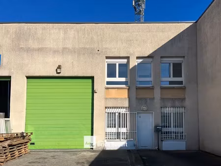 a louer - local d'activités idéalement situé et possédant des caractéristiques techniques 