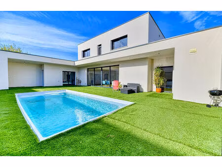 vente maison 6 pièces 231m2 langlade 30980 - 799000 € - surface privée