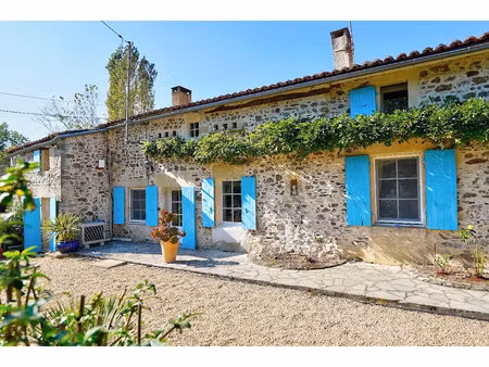 vente maison 8 pièces 200 m² à xaintray (79220)  312 000 €