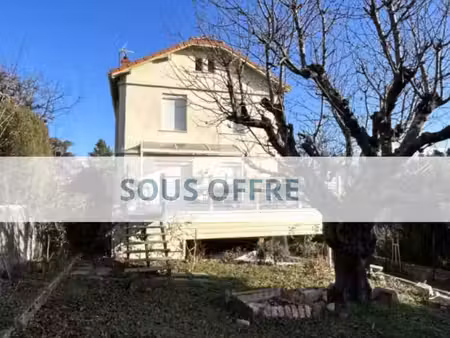 charmante maison de 108 m2 sur terrain de 528 m2 vals pres le puy