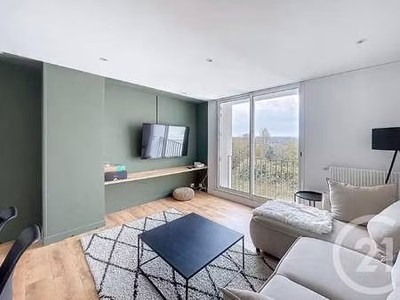 location appartement 4 pièces meublé à guingamp (22200) : à louer 4 pièces meublé / 66m² g