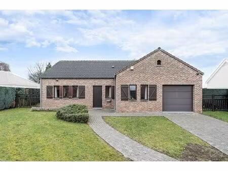 bungalow à vendre avec garage et terrasse   geer (vbd58665)