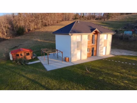 vente maison 5 pièces 136 m² à entrelacs (73410)  550 000 €