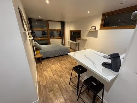 location appartement 1 pièce 32 m² à lille (59000)