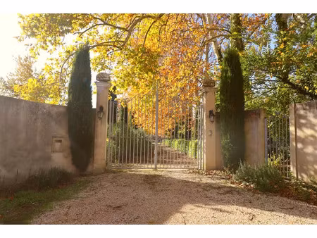 vente maison 8 pièces 248 m² à l'isle-sur-la-sorgue (84800)  795 000 €