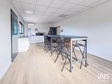 vente local d'activités 1 320 m²