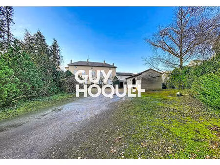 maison de caractère 6 chambres + greniers et dépendances sur terrain de 3500 m² environ - 