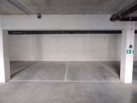 garage à louer à brugge € 60 (li3rh) - delbecque vastgoed | zimmo