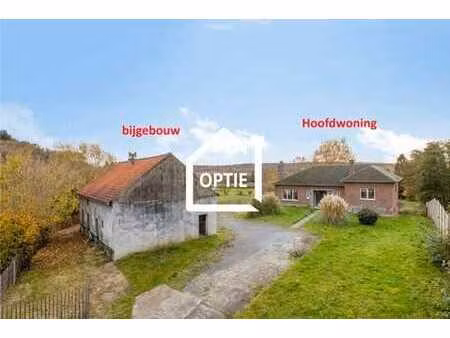 villa rénovée située au calme dans un environnement vert