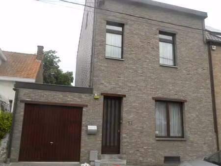 maison familiale dans le centre d'ophain