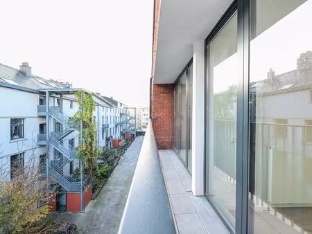 appartements 2 et 3 chambres disponibles à l'acte! 50% vendu à laeken à partir de € 322.50