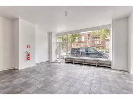 quartier baviere - rez-de-chaussee +- 125 m² renové