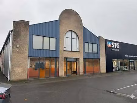 surface commerciale d’env. 940 m² à louer à zandhoven