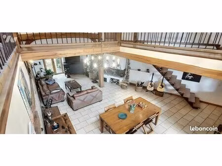 maison 5 pièces 197 m²