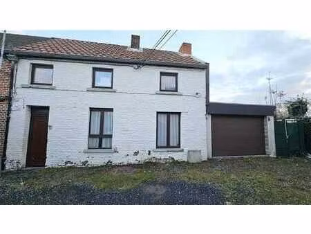 sous option - plus de visite - maison à rafraichir + parking