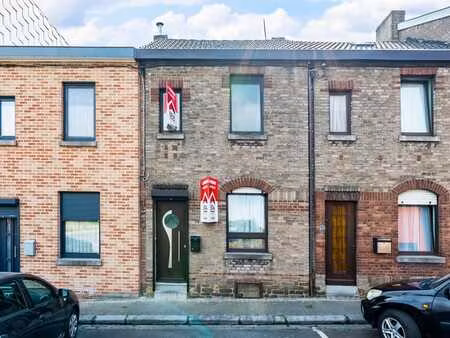 a vendre : belle maison 2ch + jardin et parking