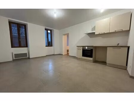 location appartement  31.25 m² t-1 à lasbordes  450 €