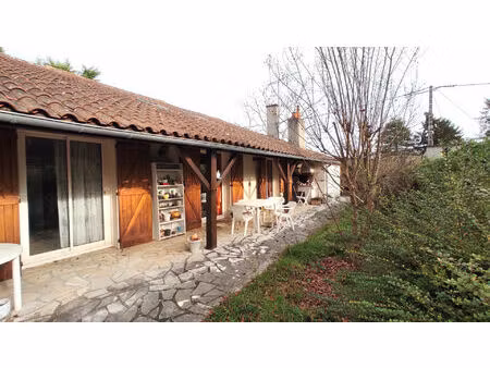 a découvrir cette maison proche de naintré.