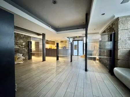 vente bureaux et commerces à nantes canclaux - mellinet (44000) : à vendre / 143m² nantes 