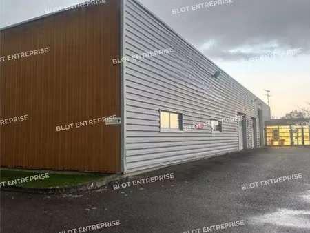a vendre - local d'activites - domloup - 818 m²
