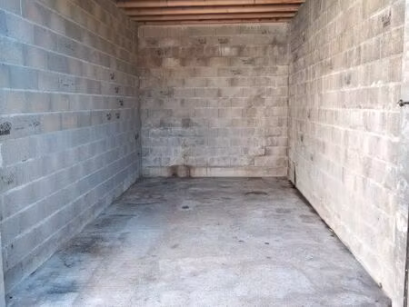 loue garage 18 m2