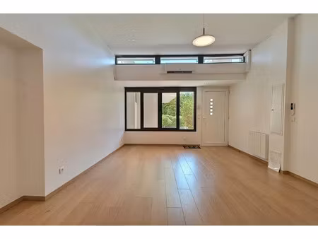 vente locaux professionnels à etiolles (91450)  177 000 €