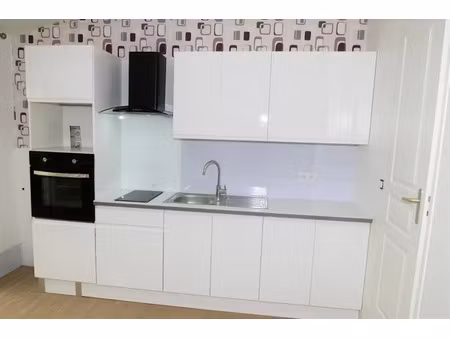 location appartement 2 pièces 48 m² à dompierre-sur-charente (17610)  650 €