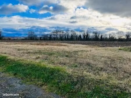 terrain 769 m² joze