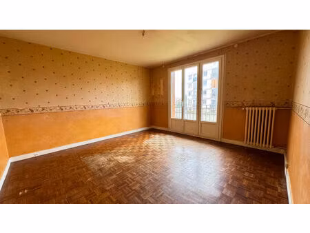 trois pieces le perreux sur marne avec cave et box