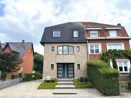 spacieux appartement triplex avec grande terrasse