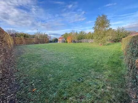 terrain à bâtir de 725 m²  situé dans un clos résidentiel