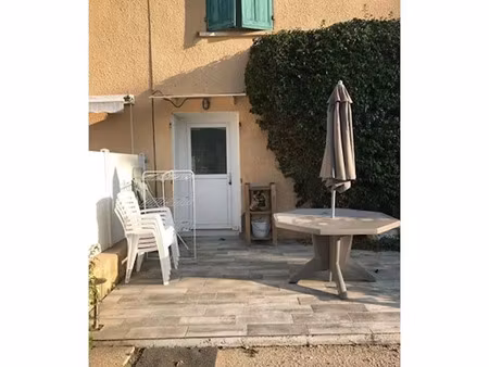 location meublée appartement 3 pièces 75 m² à ollioules (83190)  800 €